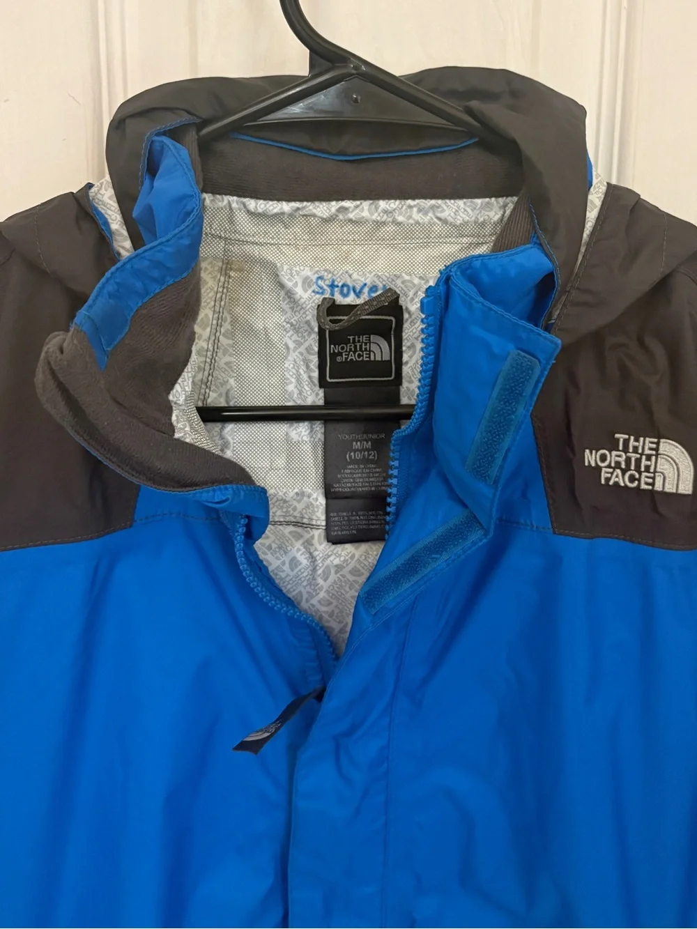 The NorthFace Boys Resolve Reflective Jacket in Blue and Black